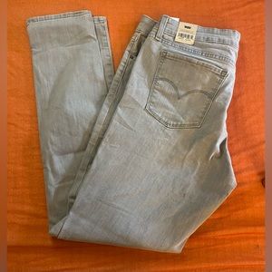 Levi’s 711 jeans new with tags size 32